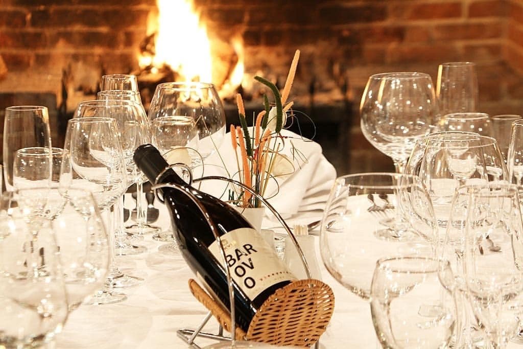 How to Choose Wine for a Dinner Party